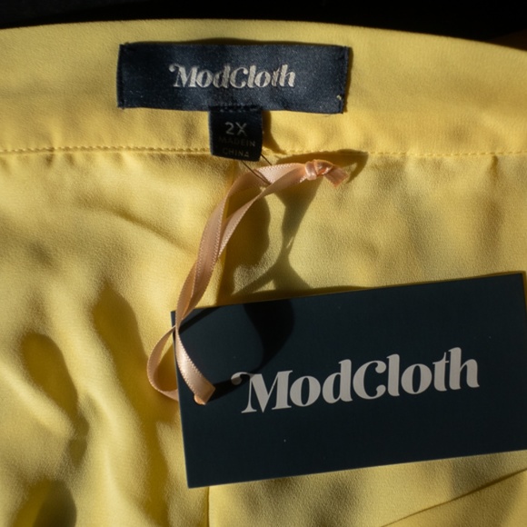 Modcloth Purely Pretty Yellow Pleated Skirt - Picture 4 of 5